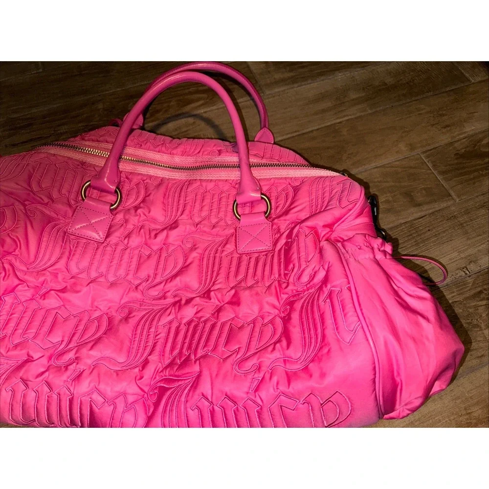 Juicy Couture Pink Duffle Tote Bag Purse Vintage Gothic Logo Daydreamer Y2k - Picture 3 of 10